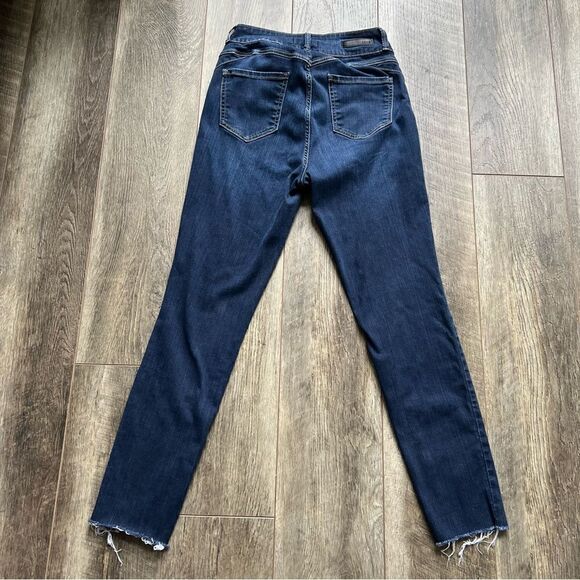 Cello High Rise Skinny Jeans Frayed Hem Lightly Distressed Size 9 Dark Blue - Picture 10 of 11